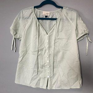 Short sleeved button up blouse - pale green - XS